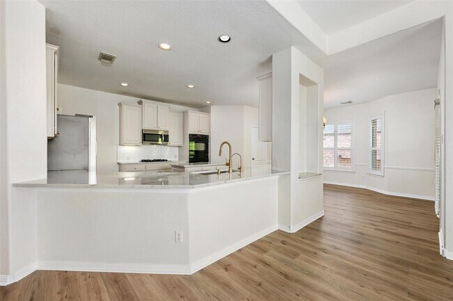 Building Photo - 2512 Rio Mesa Dr