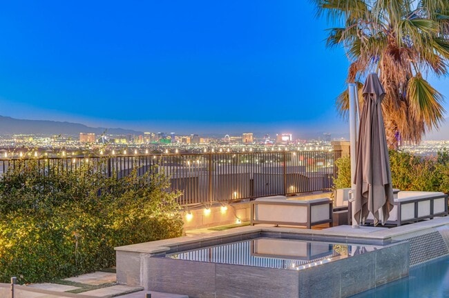 Building Photo - Distinctive Fully Furnished Estate in The Canyons!