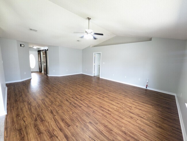 Building Photo - 9939 Parker Lake Cir