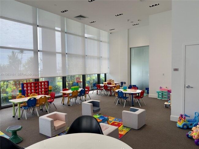 Building Photo - 1600 NE 1st Ave