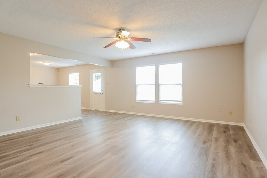 Building Photo - 7906 States Bend Ln