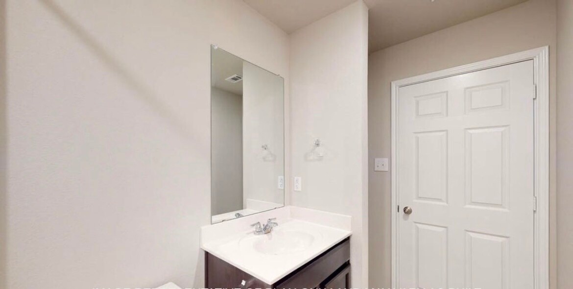 Building Photo - 1261 Lindsey Dr