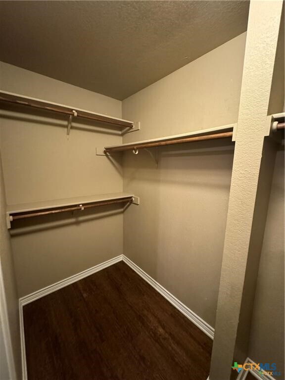 Building Photo - 601 Sladecek Dr