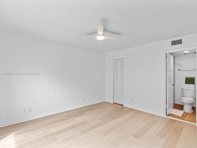 Building Photo - 203 Bonnie Brae Way