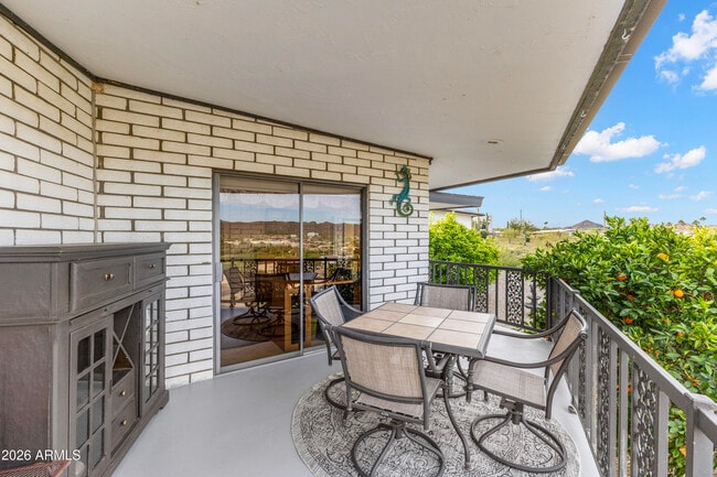 Building Photo - 322 N Cleopatra St