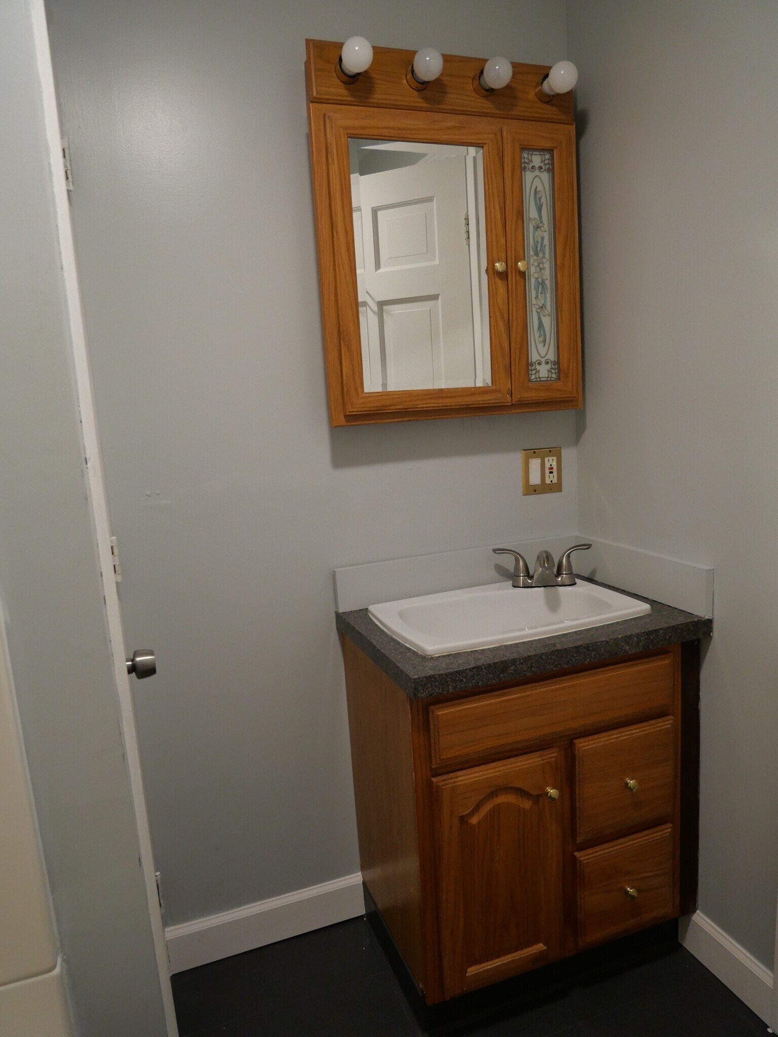 Bathroom - 55 Makara St