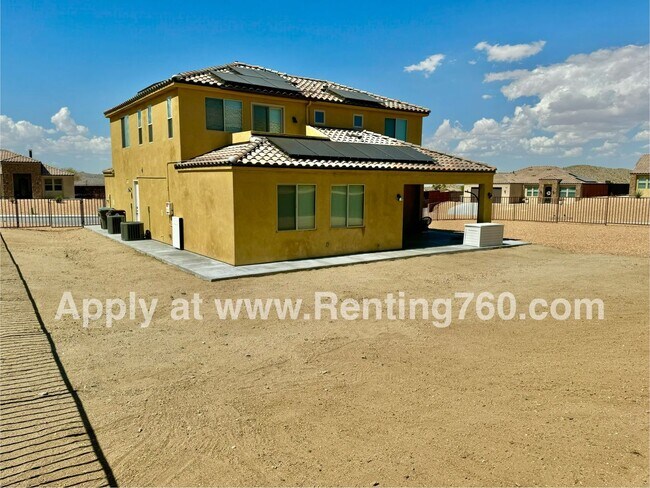 Building Photo - Newer 4 Bedroom 3 Bathroom Home With Solar...