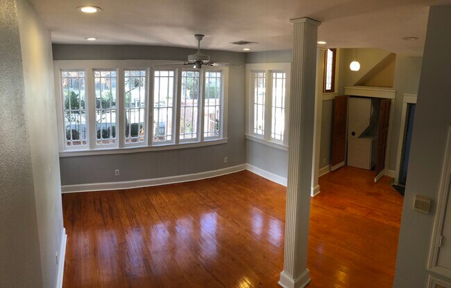 Building Photo - 2415 Saint Charles Ave