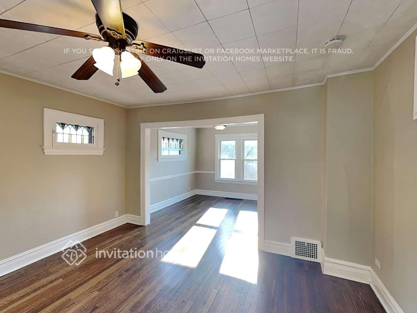 Building Photo - 862 Carpenter Ave