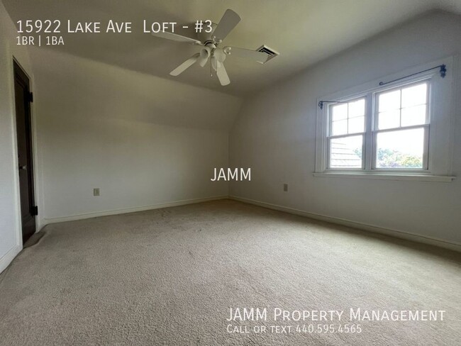 Building Photo - 15922 Lake Ave