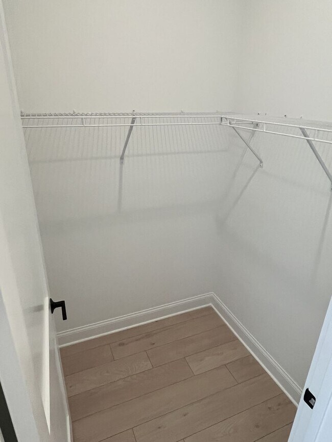Building Photo - Brand New 2 Bed Condo in Cornelius