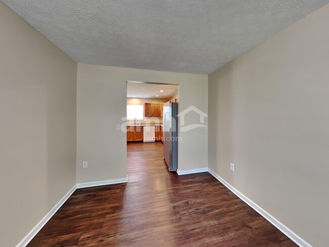 Building Photo - 5960 Driftwood Ct