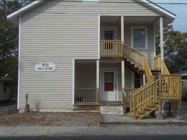 Primary Photo - 1616 Hillside Dr S