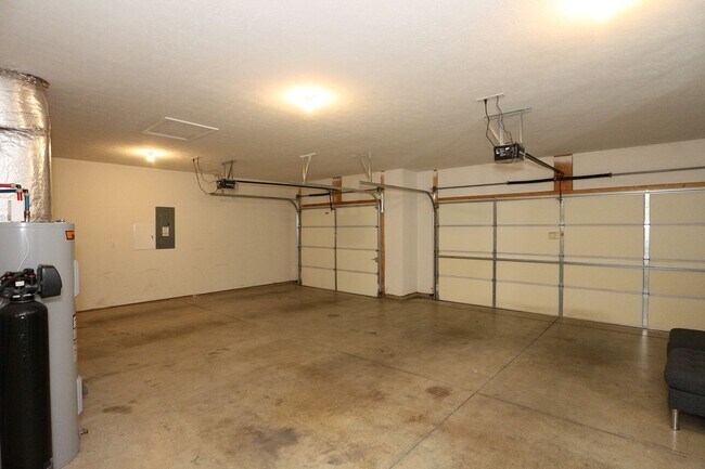 Building Photo - Ranch-style 3 Bedroom Lafayette Home!