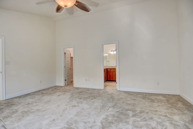 Building Photo - CHICKS BEACH CONDO FOR RENT - VIRGINIA BEACH!