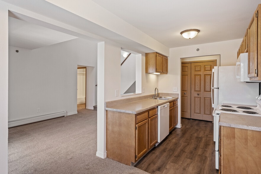 Building Photo - Highpointe Apartments