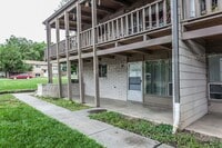 Building Photo - 701 Parker St