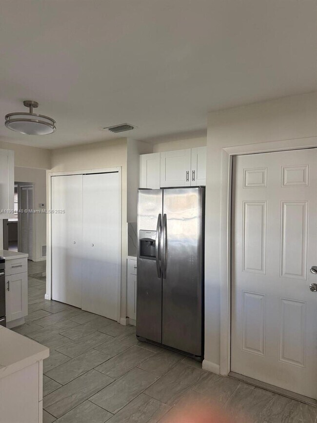 Building Photo - 11701 NW 37th Pl