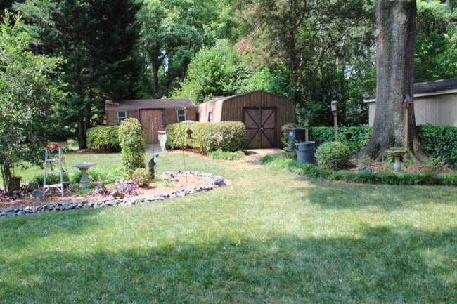 Building Photo - 3801 Stokes Ave