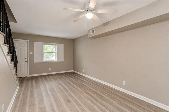Building Photo - 88 Angie Dr