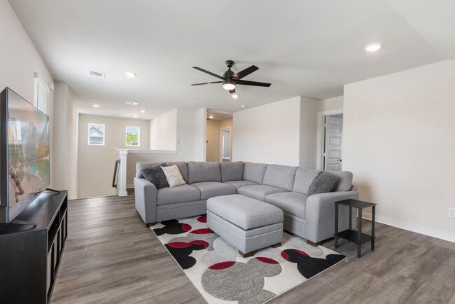 Building Photo - 17415 Rosette Grass Dr