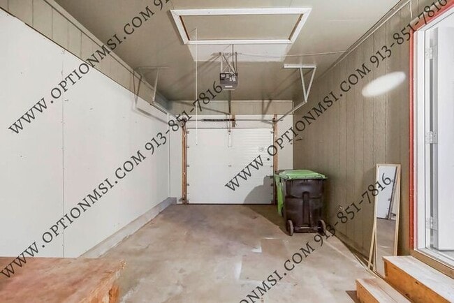 Building Photo - What a sweet ranch!