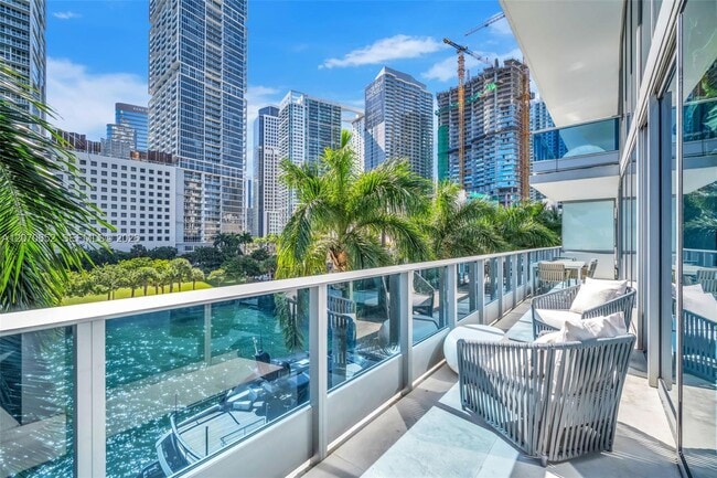 Building Photo - 200 Biscayne Blvd Way
