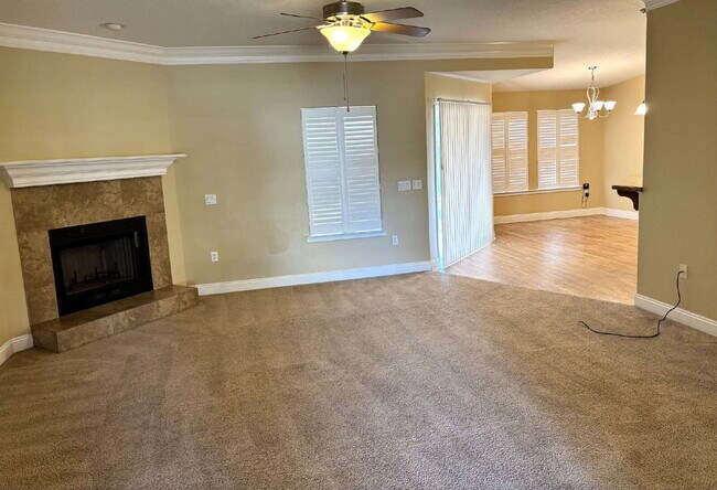 Building Photo - MOVE-IN SPECIAL: $200 OFF FIRST MONTH'S RE...
