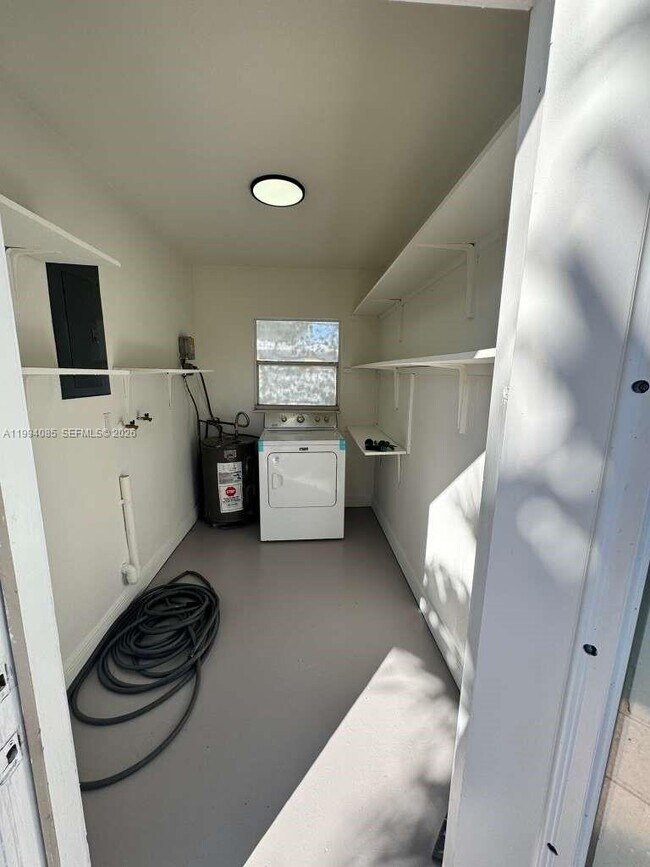 Building Photo - 1401 NW 45th St