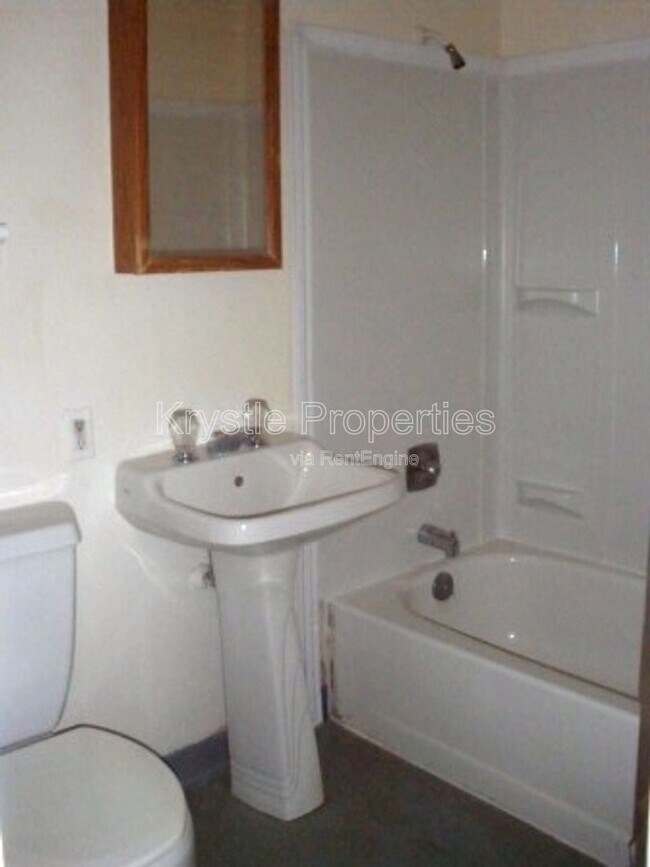 Building Photo - 1117 Sutter St