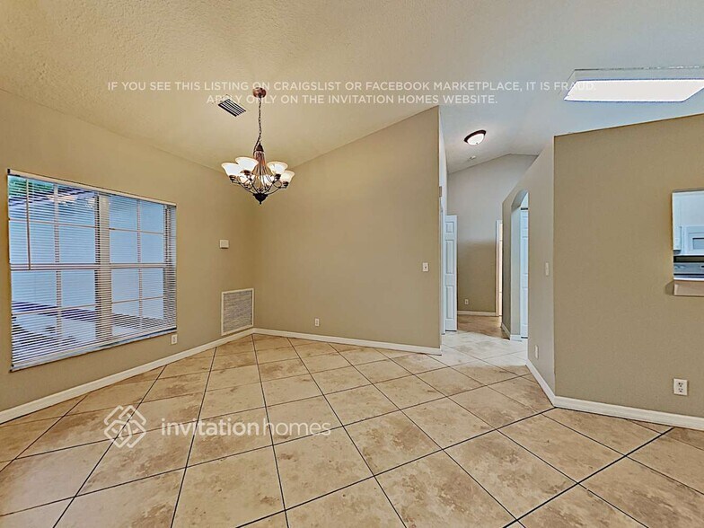 Building Photo - 4705 NW 76th St