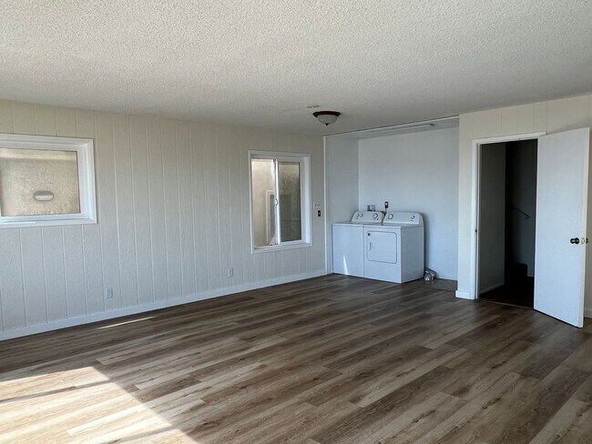 Building Photo - Surfside Colony Gated Community - Tri-Level Beachfront | 4Bd/2.5Ba | Ocean Views