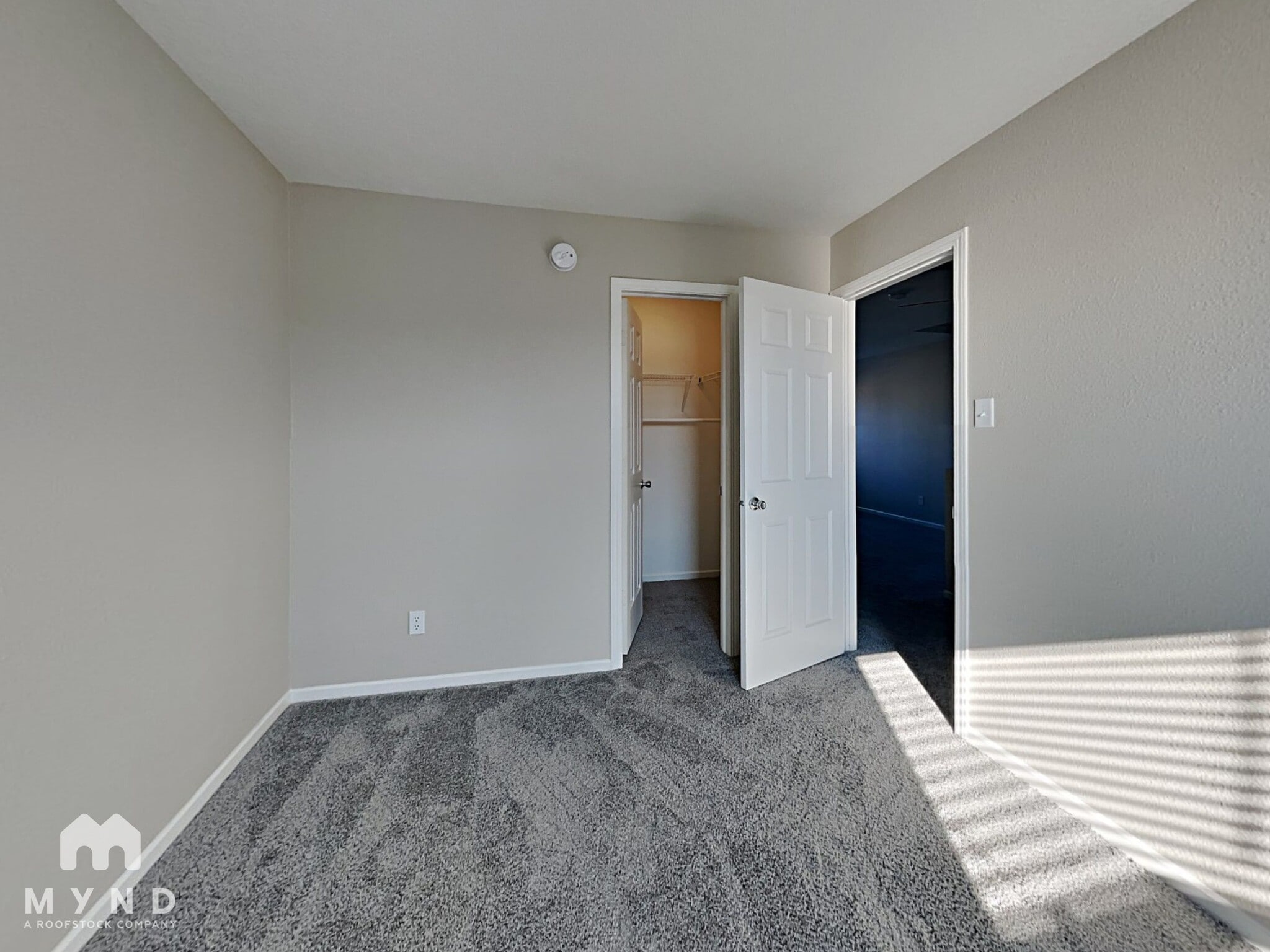 Building Photo - 3117 W Meadowbend Dr