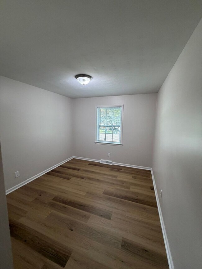 Building Photo - 2224 Wellons Ave