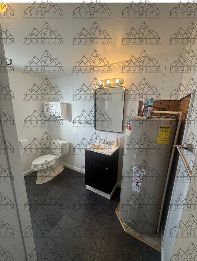 Building Photo - 408 Vista Dr