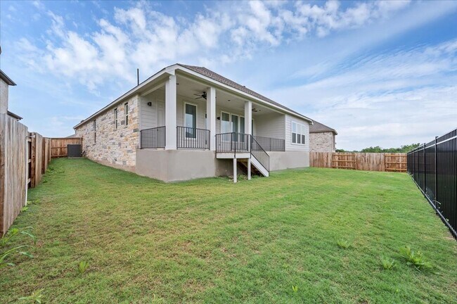Building Photo - 135 Independence Dr