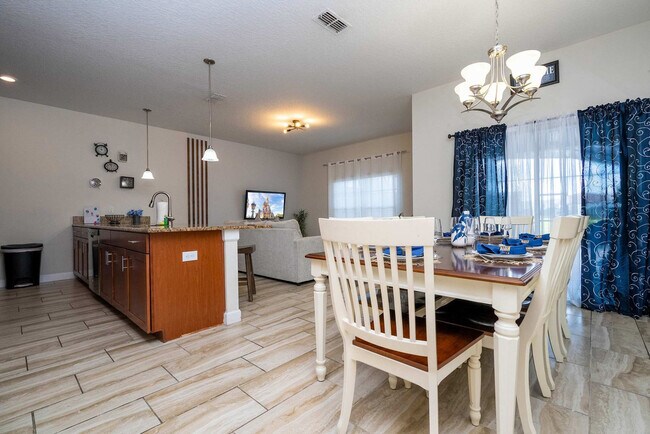 Building Photo - 3153 Pequod Pl