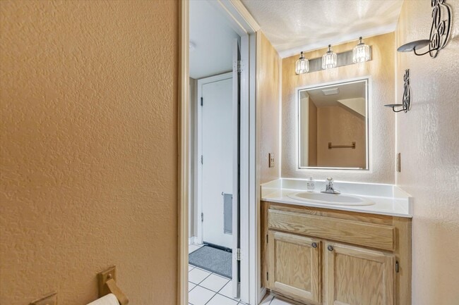 Building Photo - 4100 Diane Dr