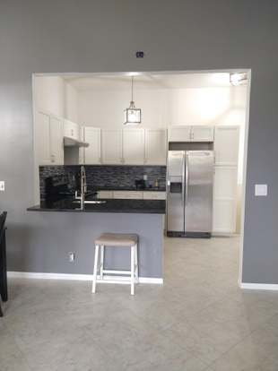Building Photo - 5475 Verona Dr