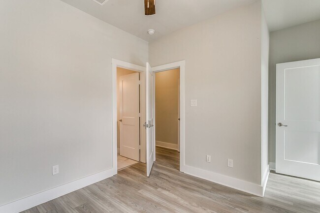 Building Photo - 3210 Forest Park Blvd