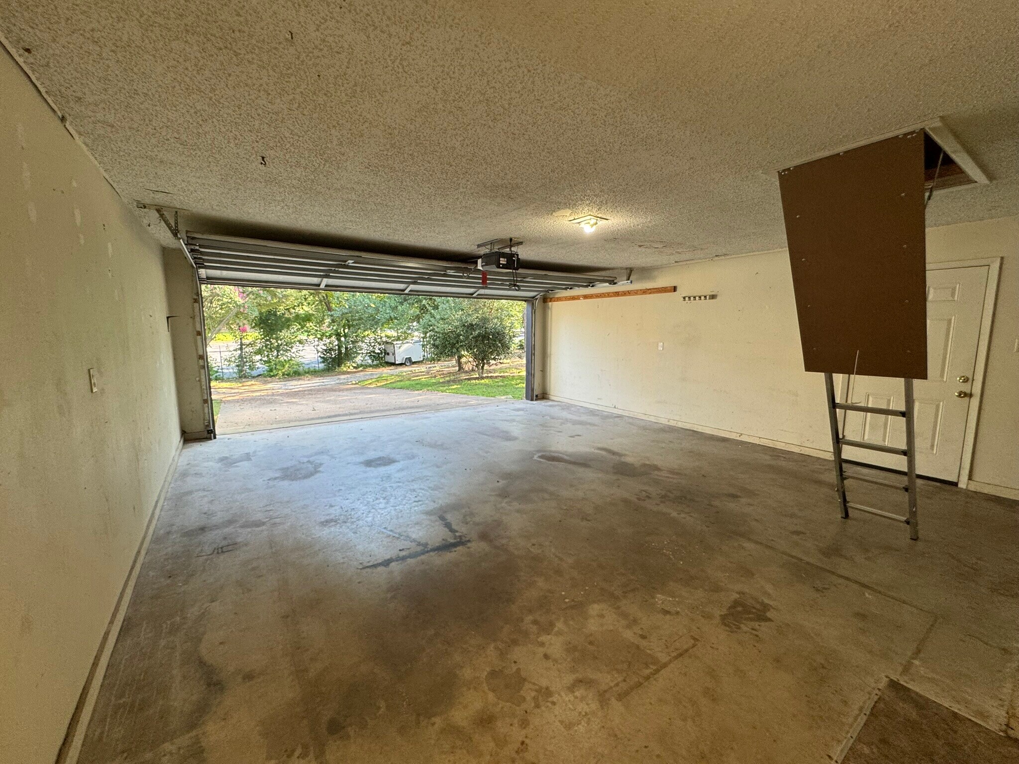 Building Photo - 1524 Timber Creek Dr