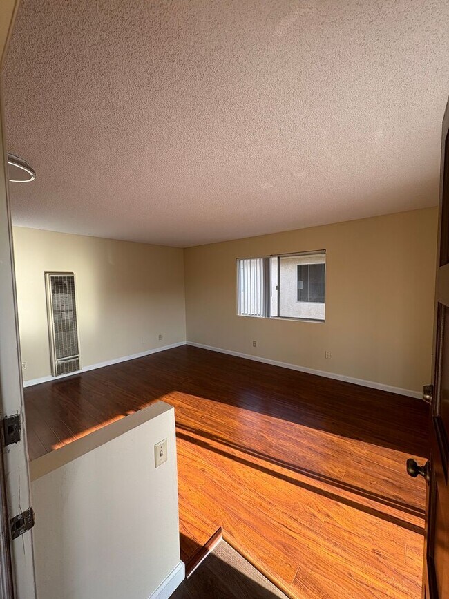 Building Photo - 16902 Hoskins Lane