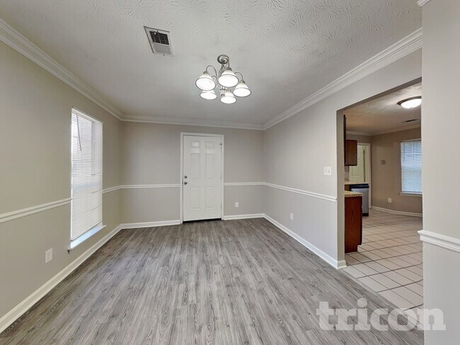 Building Photo - 5625 Longbow Dr