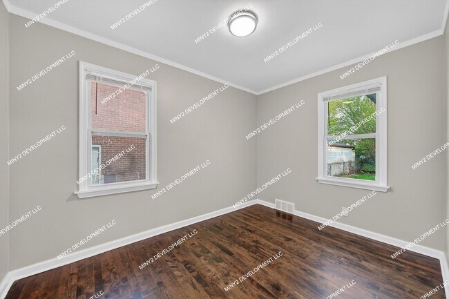 Building Photo - Fully Renovated 3-Bedroom Brick Home in Detroit!