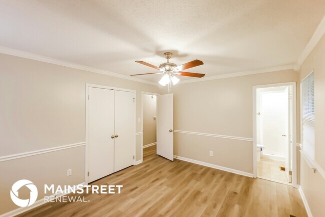 Building Photo - 5796 Dug Hollow Rd