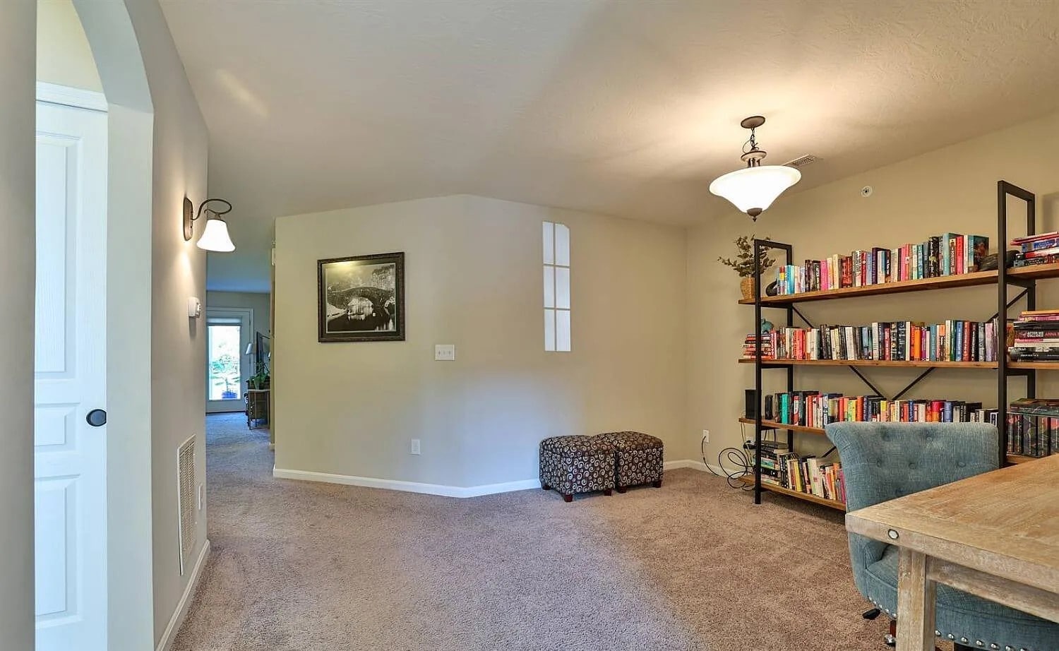 Building Photo - 7947 Oakbridge Way