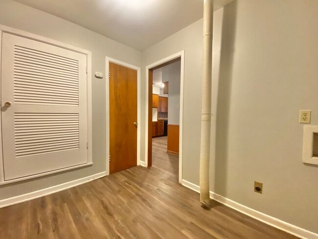 Building Photo - MOVE IN SPECIAL - half off the first month...