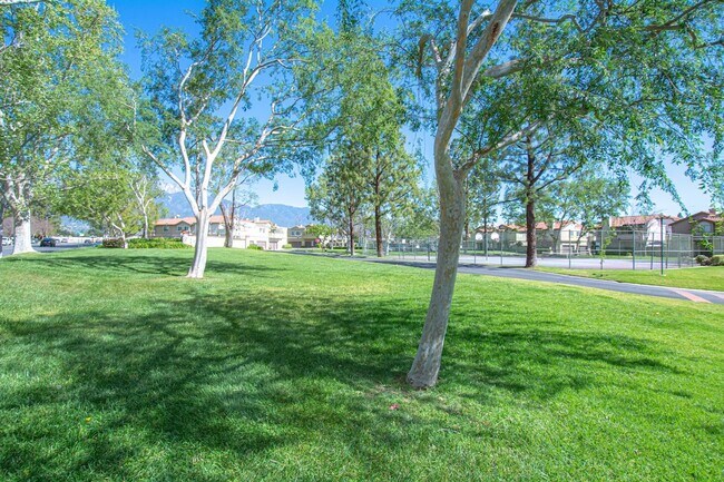 Building Photo - 8408 Spring Desert Pl