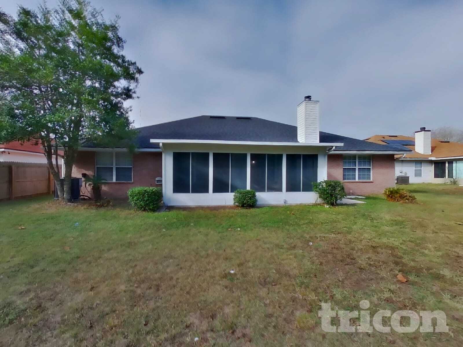 Building Photo - 1267 Summit Oaks Dr E