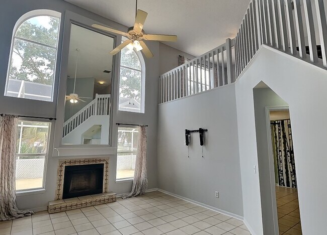 Building Photo - 10935 Rushwood Way
